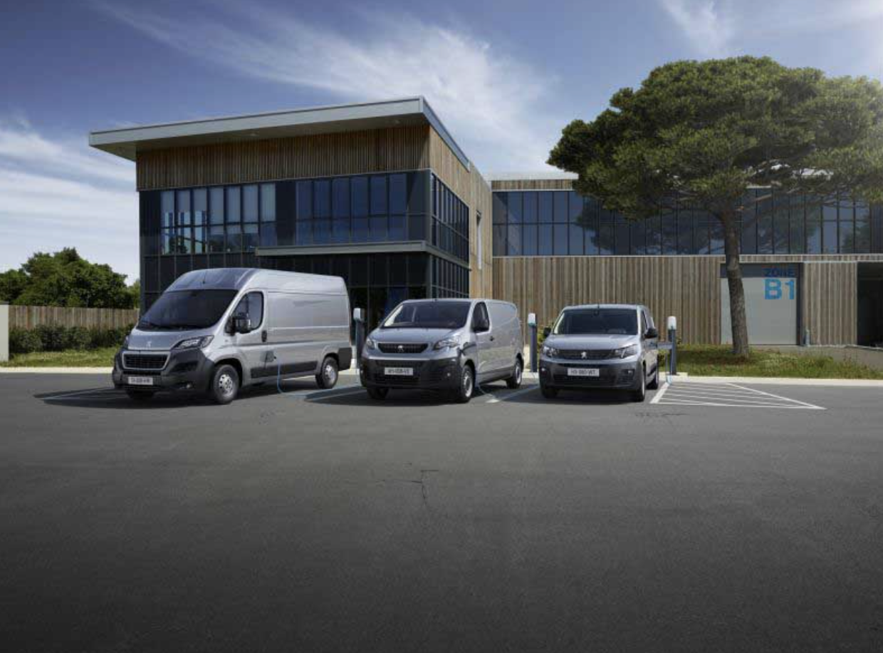 Peugeot представили линейку электрических фургонов