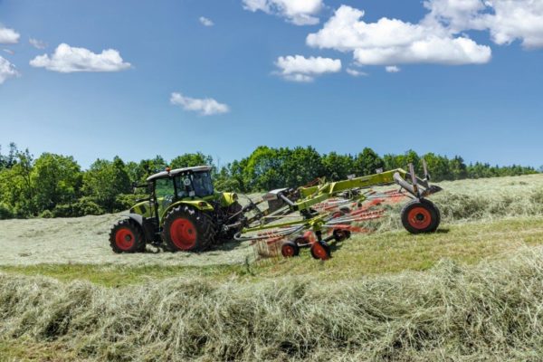 CLAAS представляет новое поколение двухроторных валкователей LINER 3100-2600