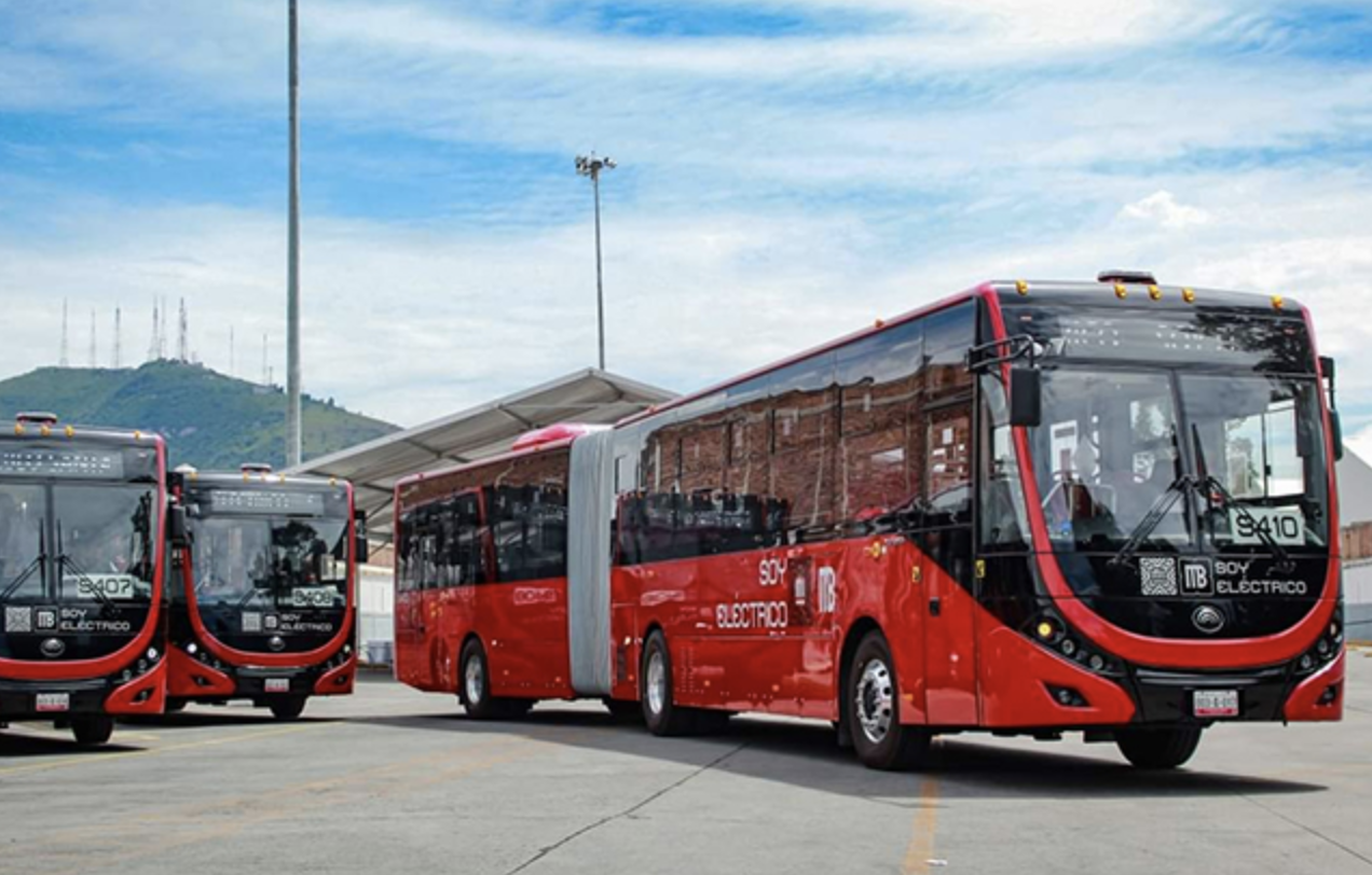 Первый в мире электробус Yutong BRT длиной 18 м введен в эксплуатацию в Мексике