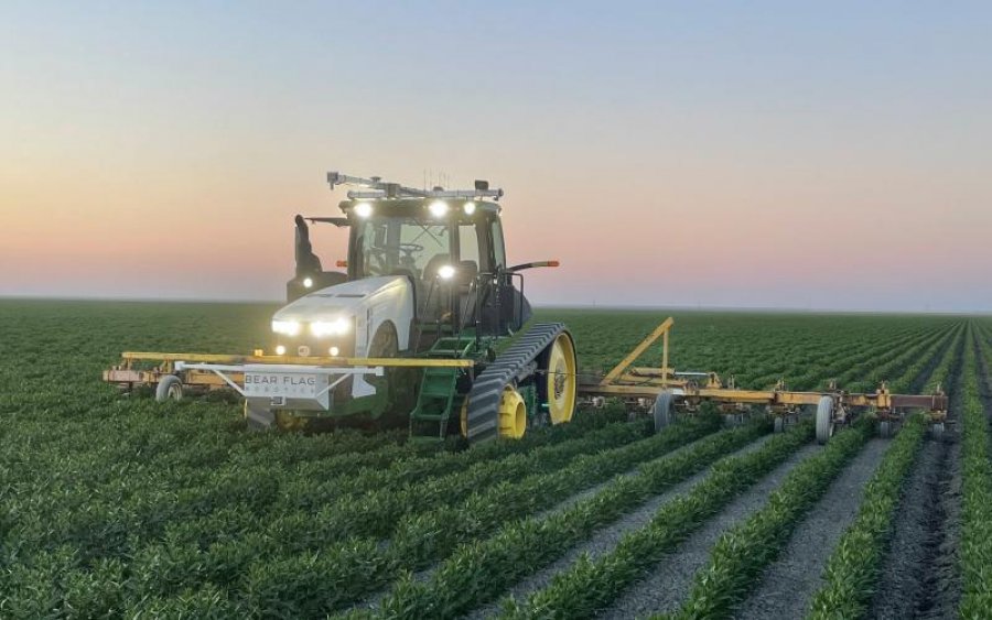 John Deere приобретает стартап по автономному вождению   