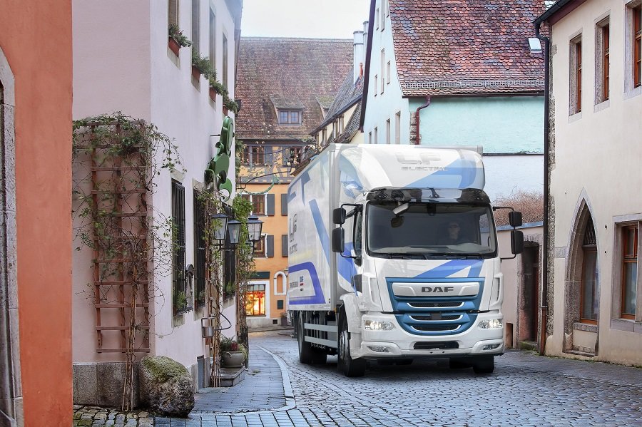 Грузовики DAF LF Electric помогут британским автопаркам в переходе на электромобили   