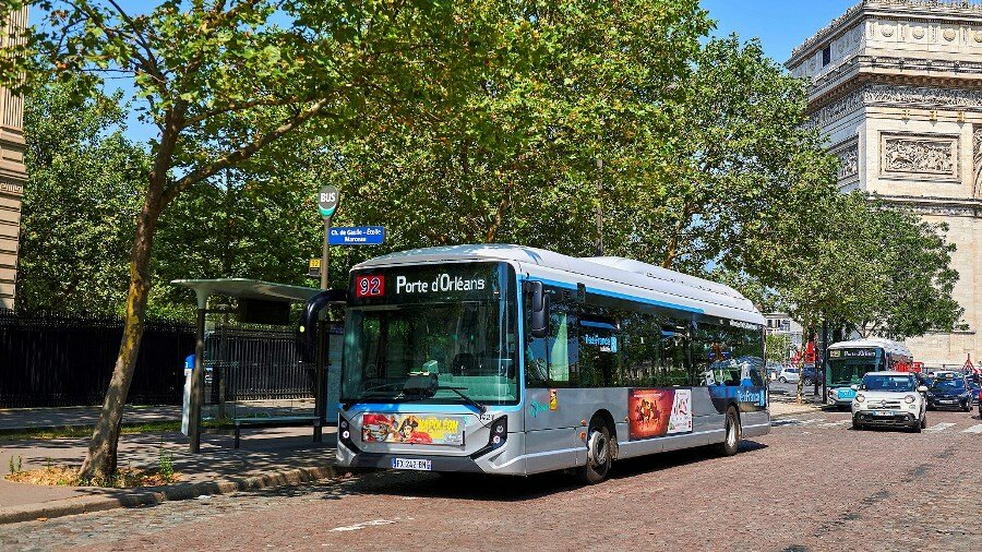 С новой поставкой 180 полностью электрических автобусов HEULIEZ компания IVECO BUS станет ведущим поставщиком RATP  