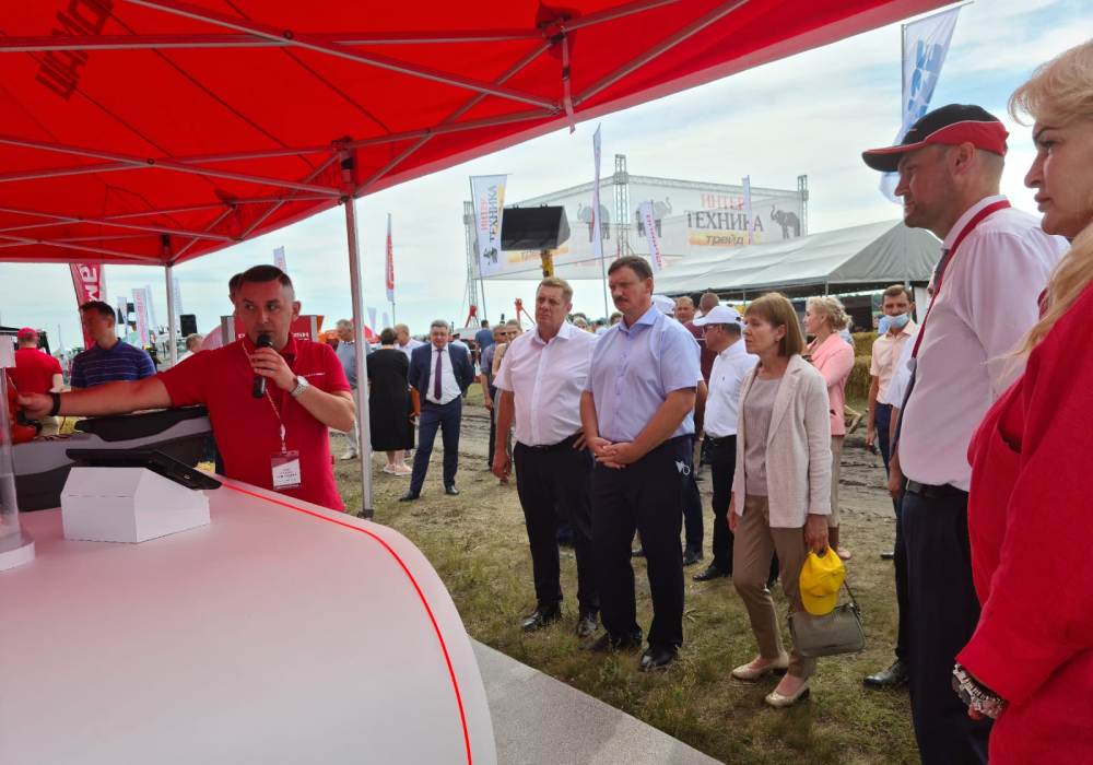 Премьера автоматизированного комбайна TORUM 785 Ростсельмаш в Волгоградской области
