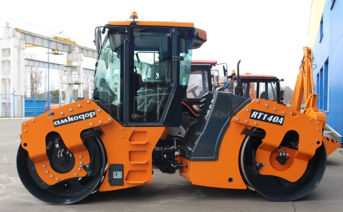 Начались испытания инновационного дорожного катка AMKODOR RT140A