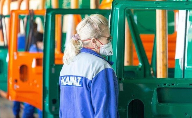 Пятидневку на КАМАЗе удалось сохранить благодаря поставщикам комплектующих из КНР