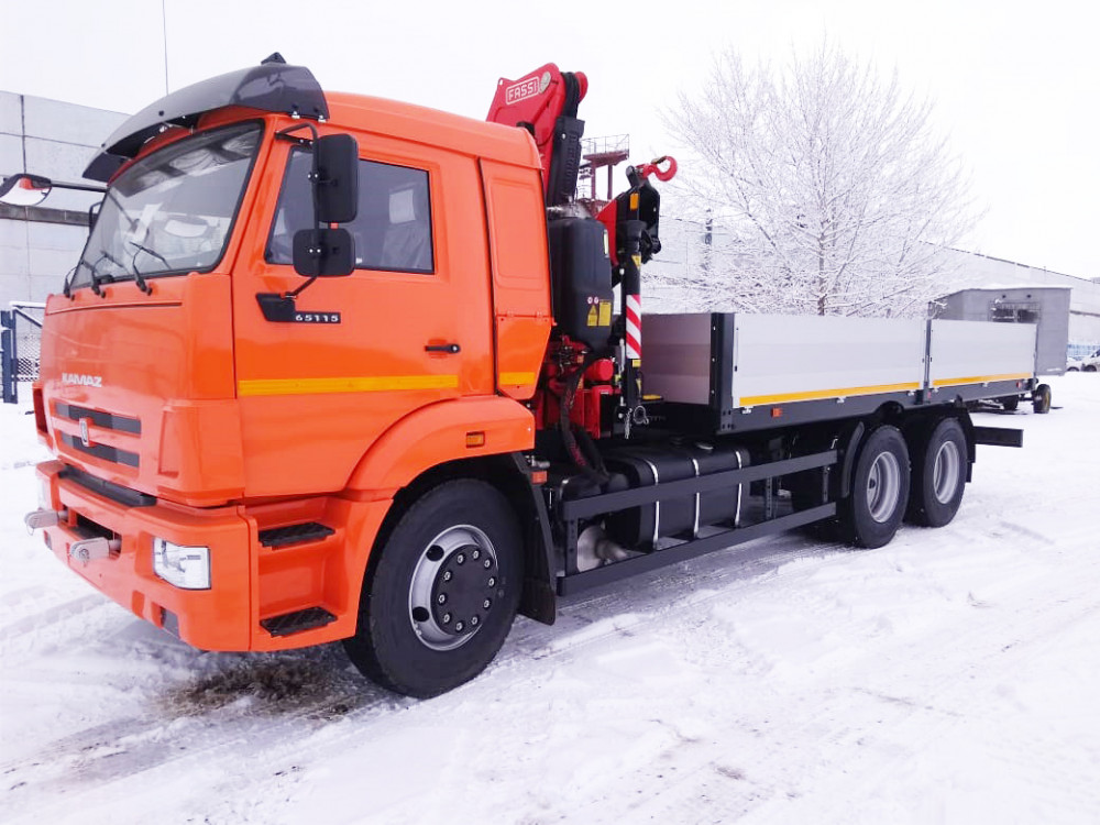 Завод «Мега Драйв» изготовил автомобиль с манипулятором FASSI