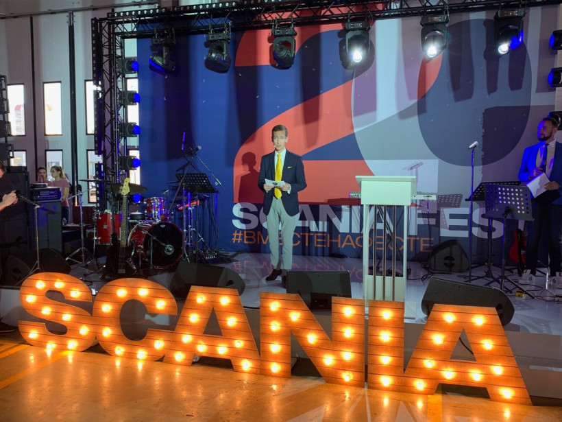 SCANIA празднует юбилей и двадцатилетие «дружбы» с российскими партнерами
