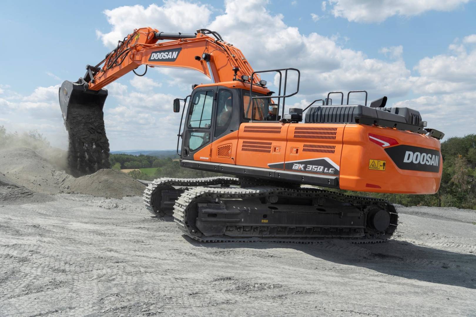 DOOSAN «взялся» за гусеницы
