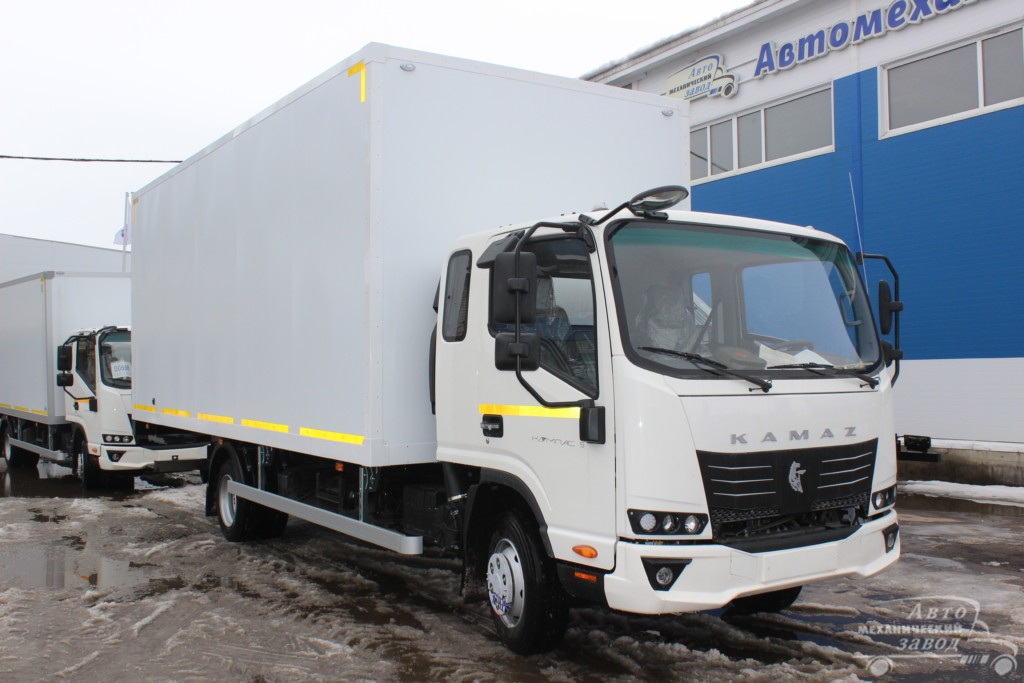 Промтоварный фургон на базе Камаз Компас 9 изготовлен «Автомеханическим заводом»