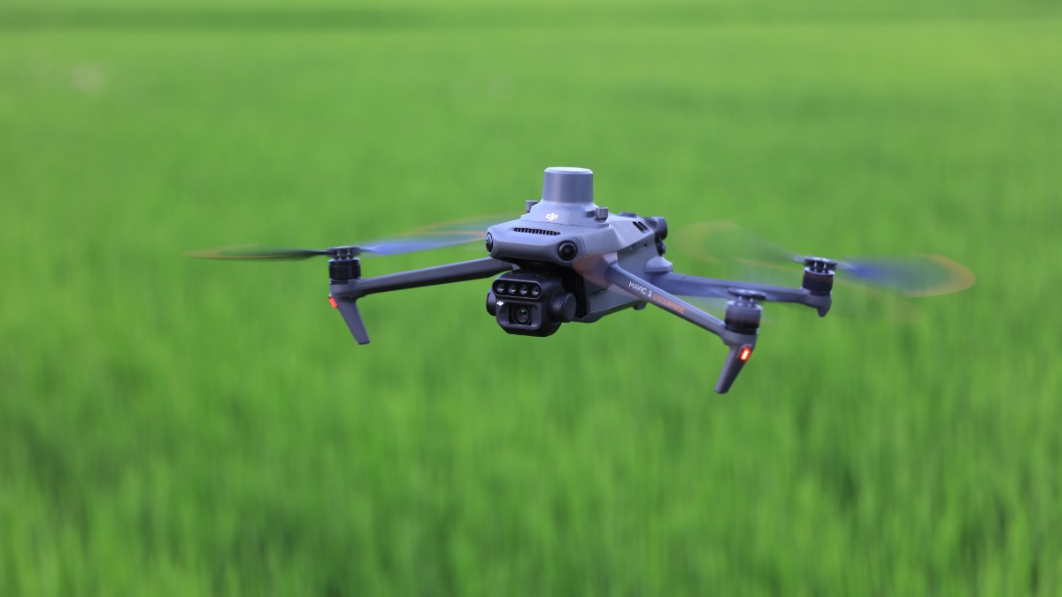 Новый дрон  DJI Mavic 3 Multispectral для сельского хозяйства