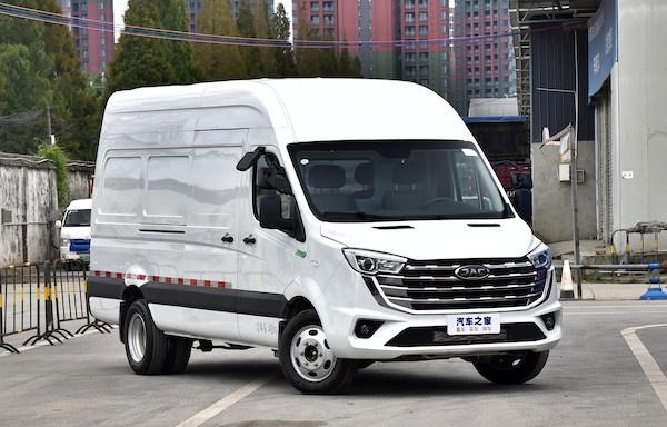 JAC Sunray, который прочат на замену Ford Transit в России, пережил рестайлинг  