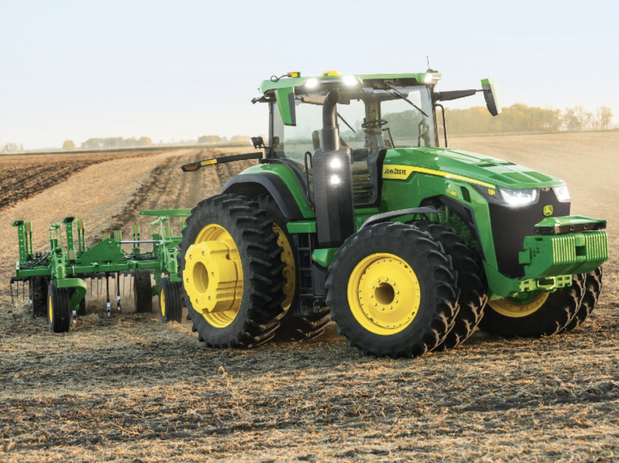 Беспилотник John Deere 8R готовят к серийному производству