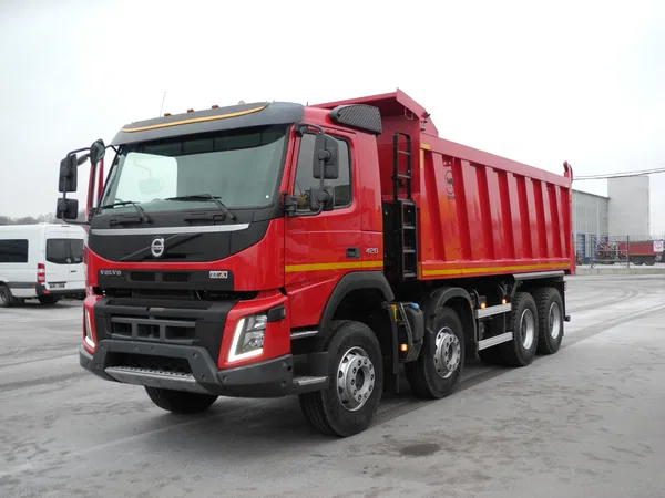 Самосвал Volvo
