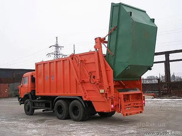 Мусоровоз Коммаш Мценск КО-823-01 на шасси КамАЗ 65115