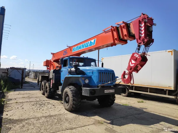 Автокран Клинцы КС-55713-3K на шасси УРАЛ