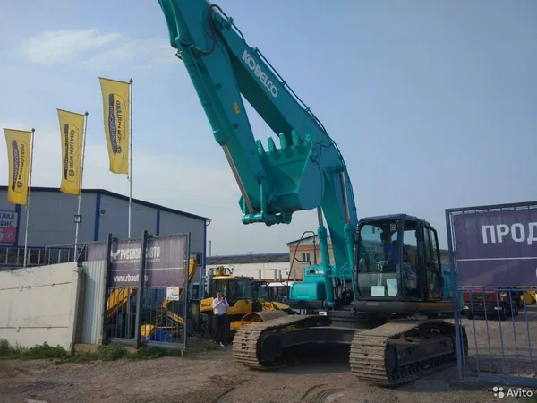 Гусеничный экскаватор Kobelco SK260LC-8