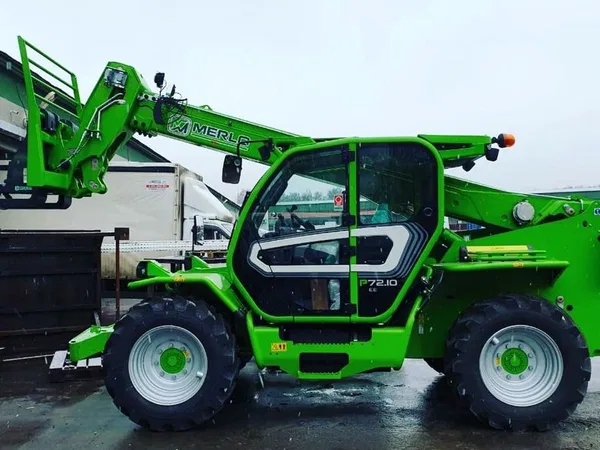 Телескопический погрузчик Merlo P 72.10
