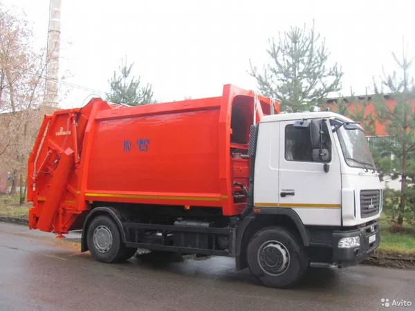 Мусоровоз Коммаш-Мценск КО-427-73 на шасси МАЗ 5340С2-585-013
