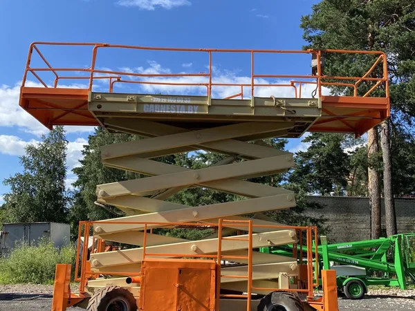 Ножничный подъемник JLG 500 RTS