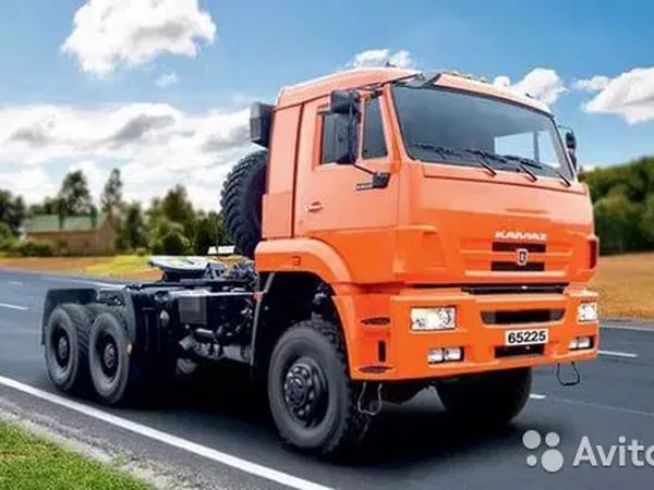 Седельный тягач КамАЗ 65225