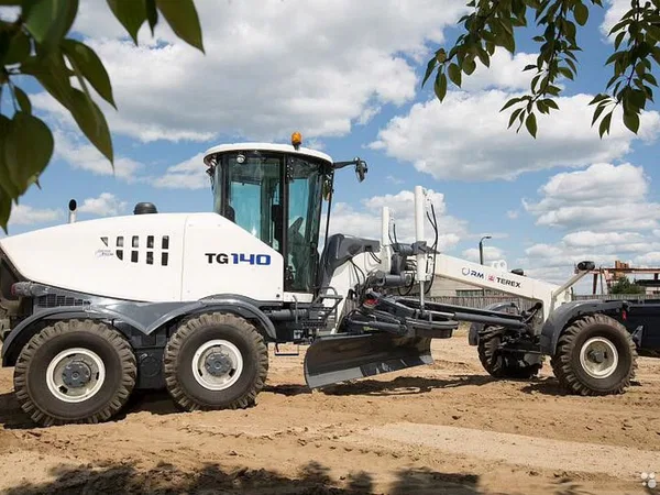 Автогрейдер RM-Terex TG140