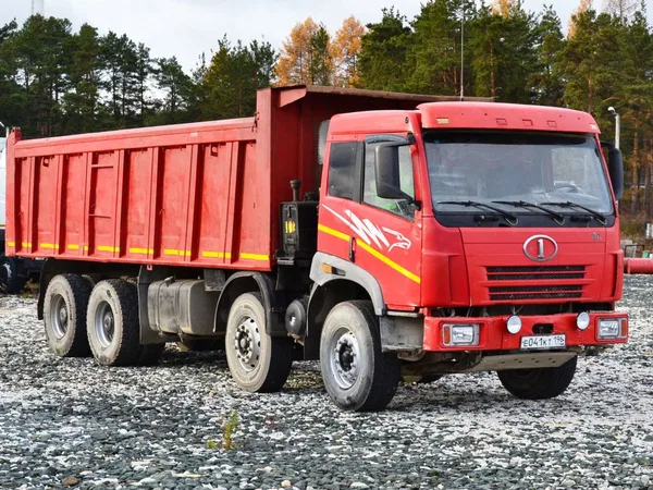 Самосвал FAW J5 CA3312