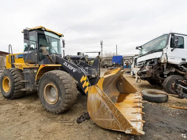 Фронтальный погрузчик XCMG ZL50FV