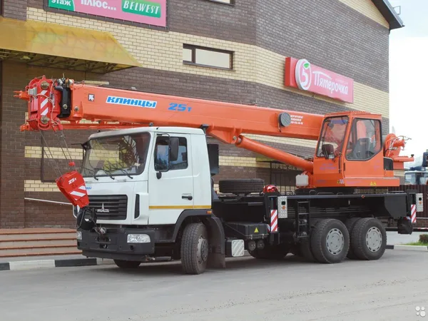Автокран Клинцы КС-55713-6К-1