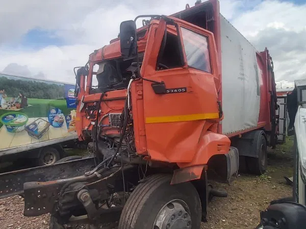 Мусоровоз КОММАШ Арзамас КО-440-В на шасси КамАЗ 53605