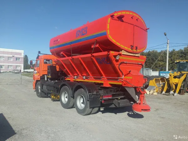 Комбинированная дорожная машина КО-823 на шасси КамАЗ 65115-773962-50