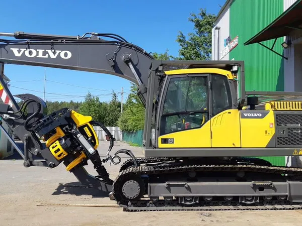 Гусеничный харвестер Volvo 220DL с Ponsse Н7HD