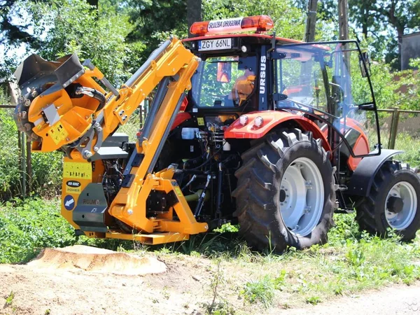 Измечитель пней Rolmex FR 40