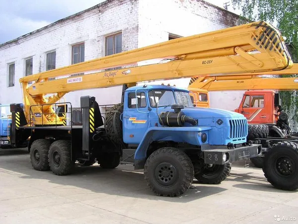 Автовышка УРАЛ 4320 с АГП ВС-28У
