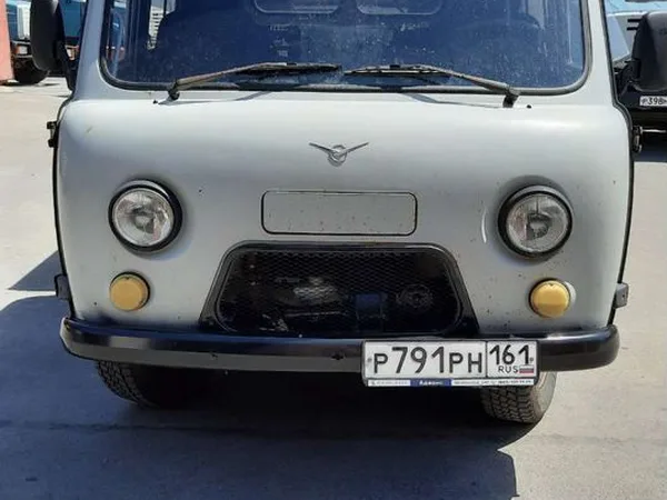 Тентованный автомобиль УАЗ 39094