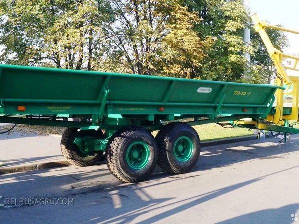 Тракторный прицеп ТП-10-1 (погрузчик-транспортировщик рулонов сена)