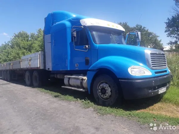 Седельный тягач Freightliner columbia