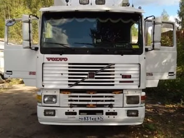 Седельный тягач Volvo F