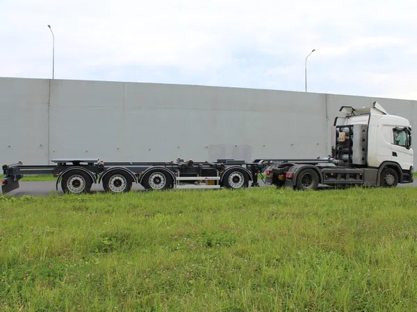 Полуприцеп контейнеровоз Gut Trailer CS-544