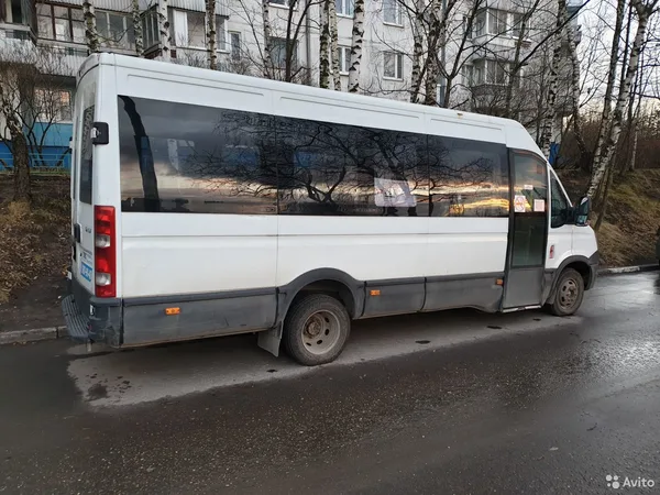 Микроавтобус Iveco Daily