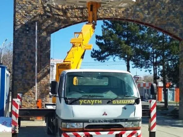 Автовышка Mitsubishi Fuso Сanter с АГП Aichi (платформа)