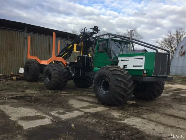 Форвардер Петровский тракторный завод Т-150К Лесник