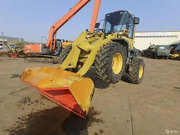 Фронтальный погрузчик Komatsu WA120-3
