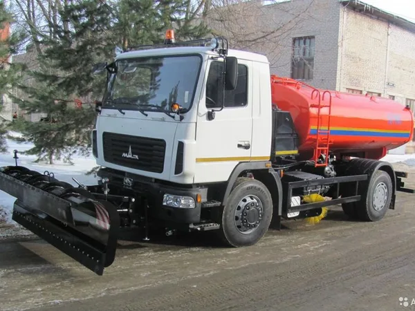 Комбинированная дорожная машина КО-806-21 на шасси МАЗ 5340С2-525-013