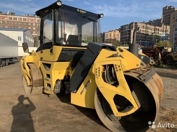 Двухвальцовый каток Bomag BW202 AD-40