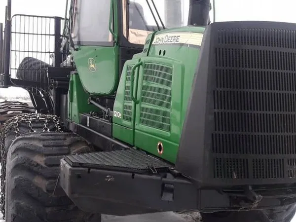 Форвардер John Deere 1210E