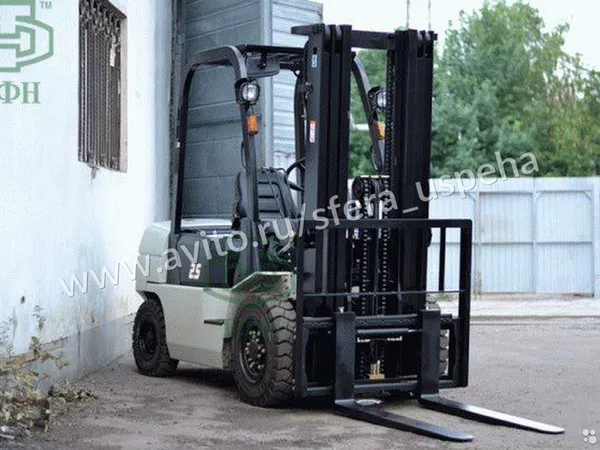 Вилочный погрузчик TFN CPCD25-AG2