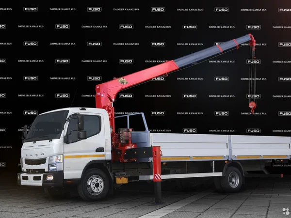 Бортовой грузовик с КМУ Mitsubishi Fuso Canter