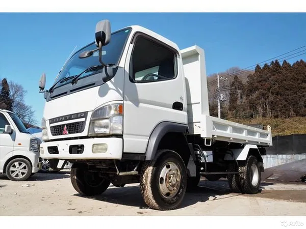 Бортовой автомобиль Mitsubishi Fuso Canter