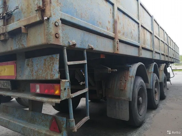 Бортовой полуприцеп ЧМЗАП 9906
