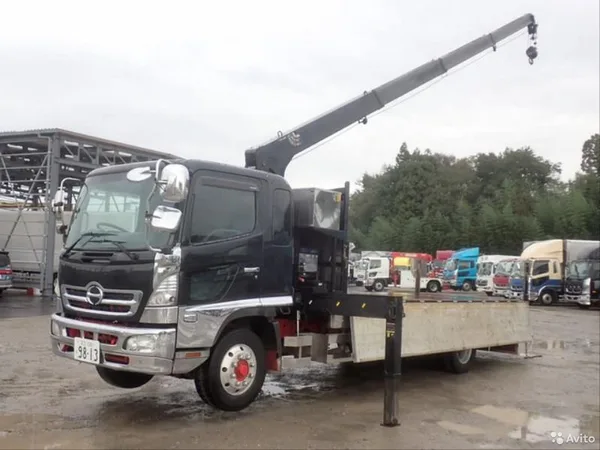 Бортовой грузовик с КМУ HINO 500 (Ranger)